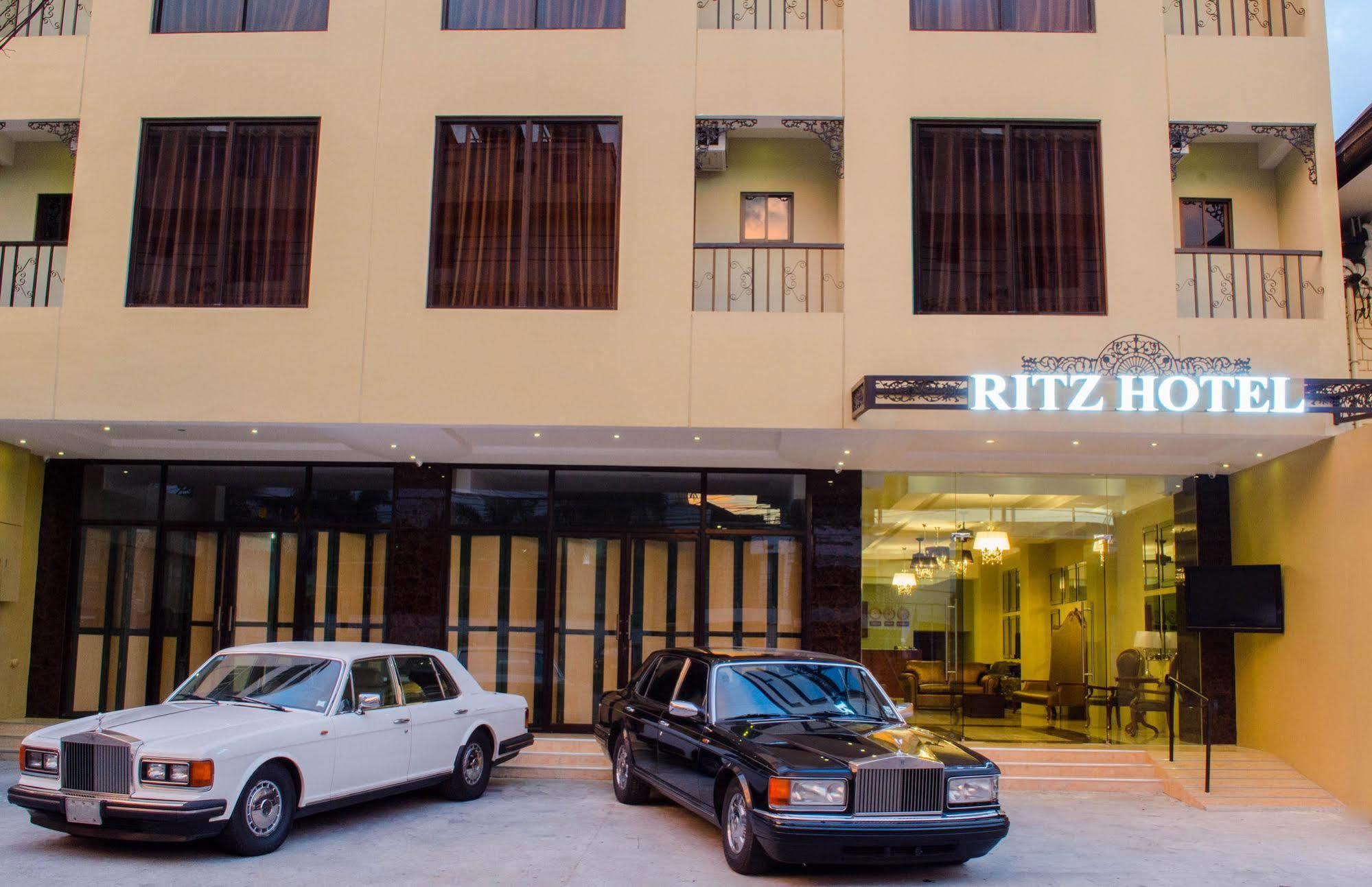 Ritz Hotel Angeles Exterior photo